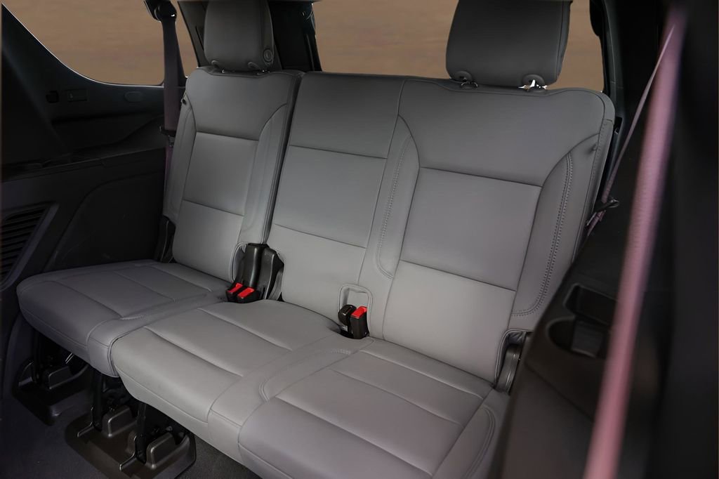 Used 2023 Chevrolet Tahoe Z71 w/ Luxury Package image 25