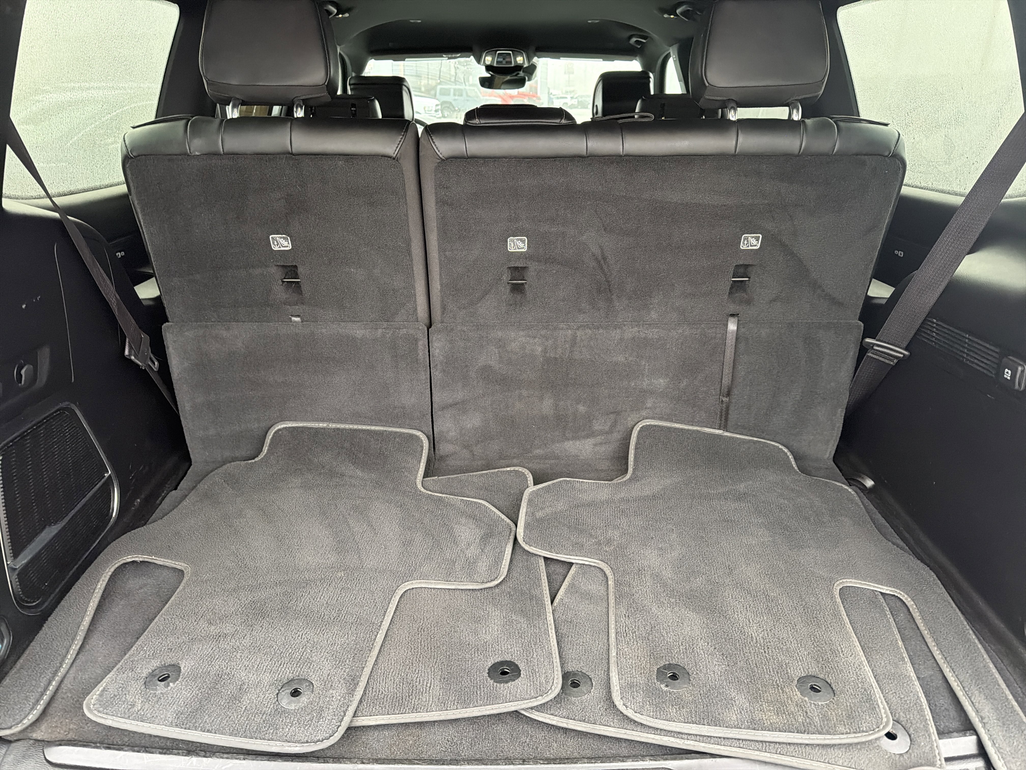 Used 2024 Jeep Wagoneer Series II w/ Flexible Seating Group image 20