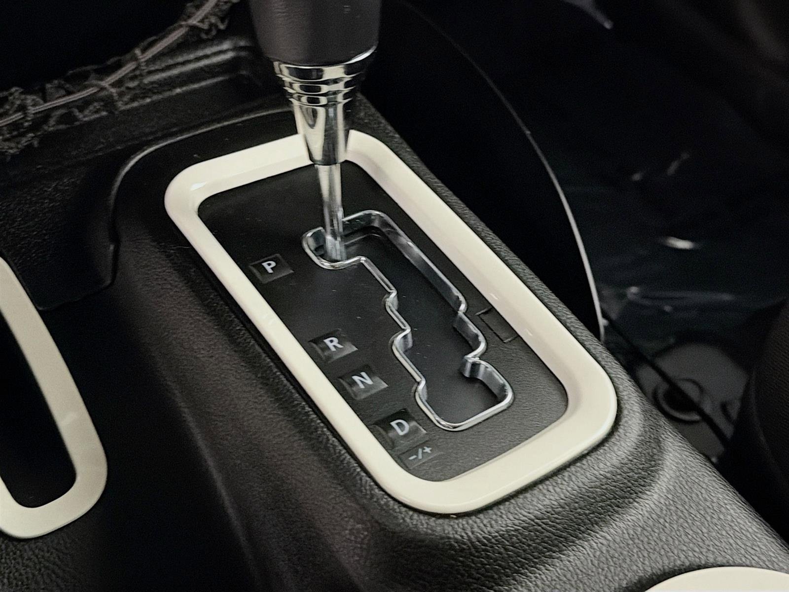 Used 2017 Jeep Wrangler Unlimited Sport w/ Quick Order Package 24S AWD/4WD image 17