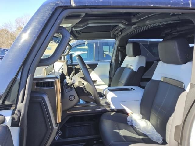 Used 2024 GMC Hummer EV 2X image 3