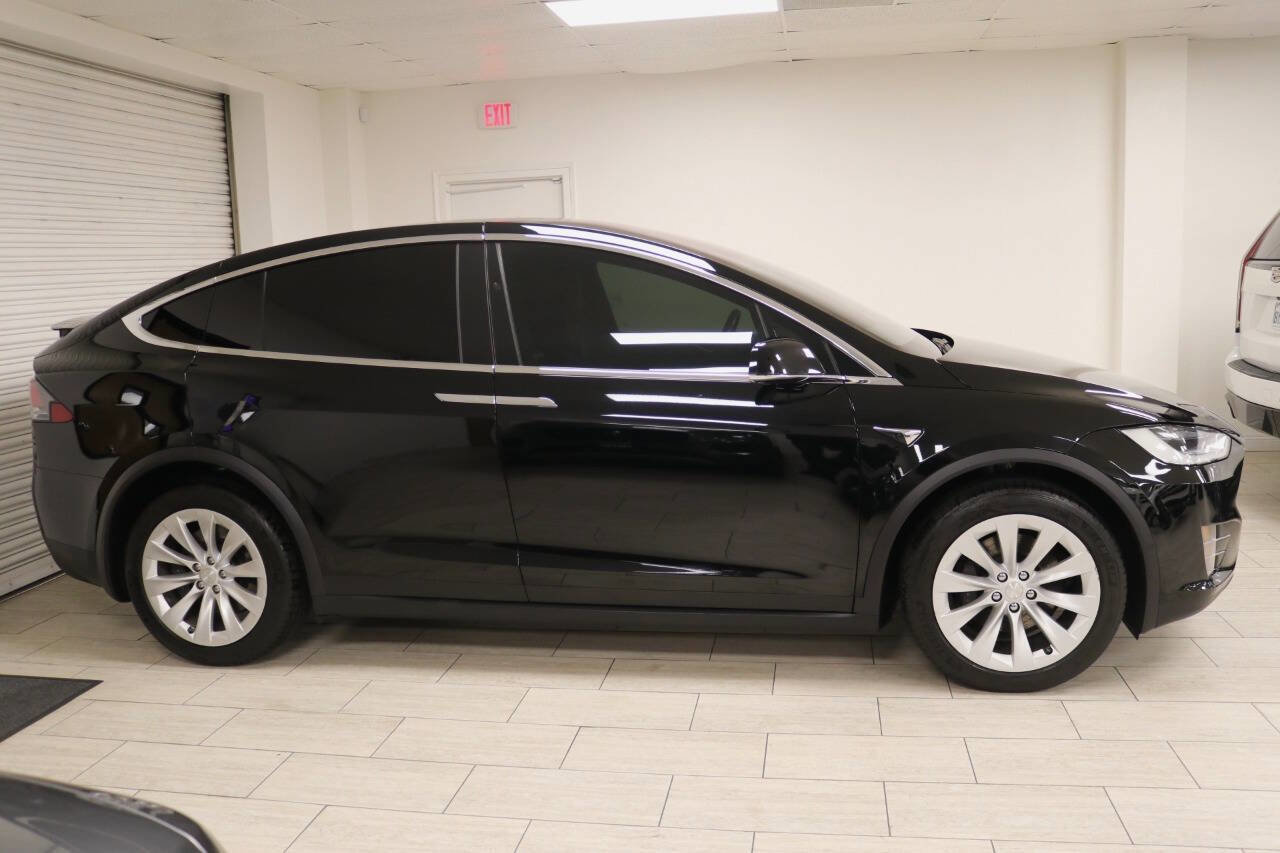 Used 2020 Tesla Model X image 13