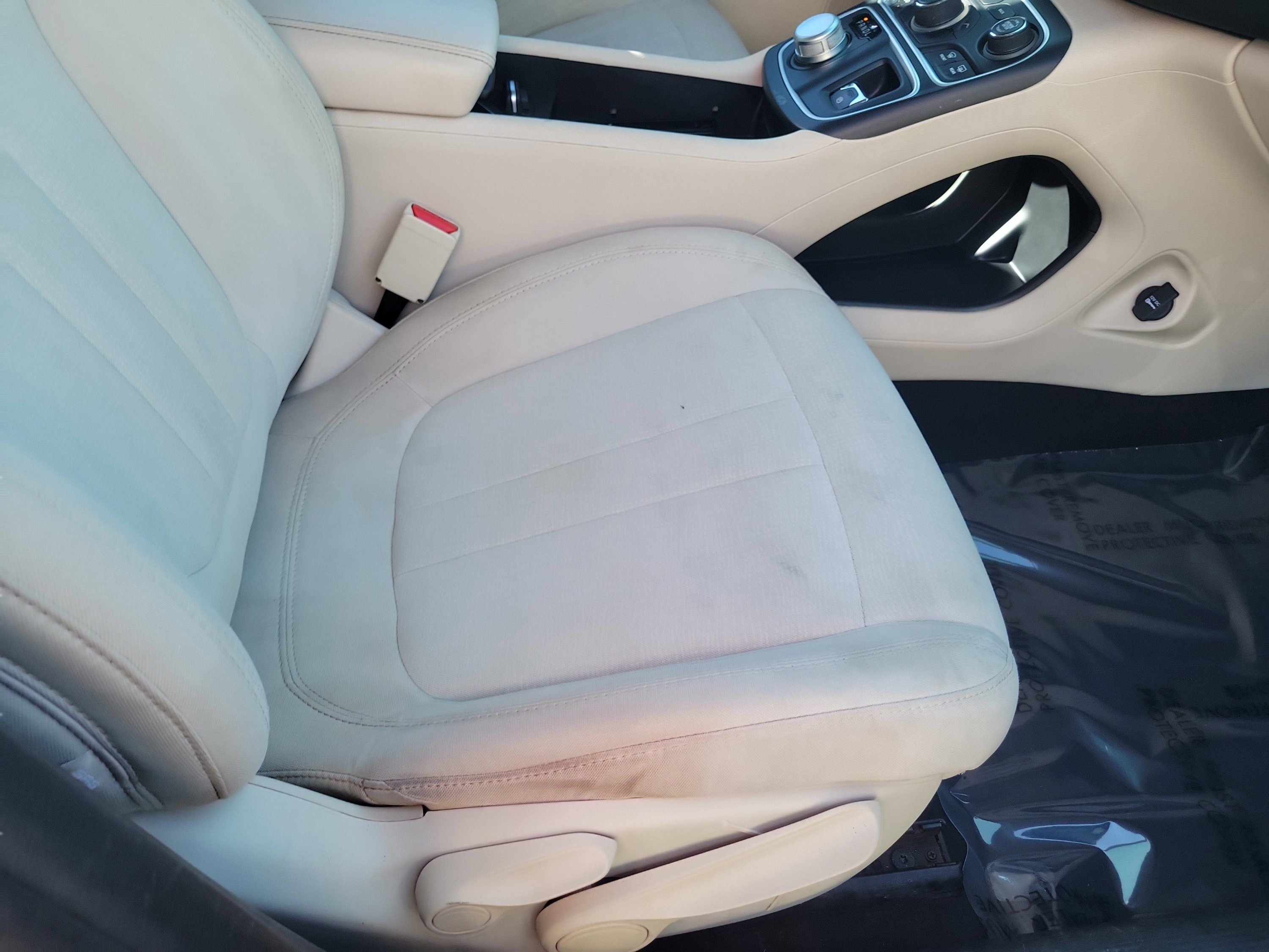 Used 2015 Chrysler 200 Limited image 16