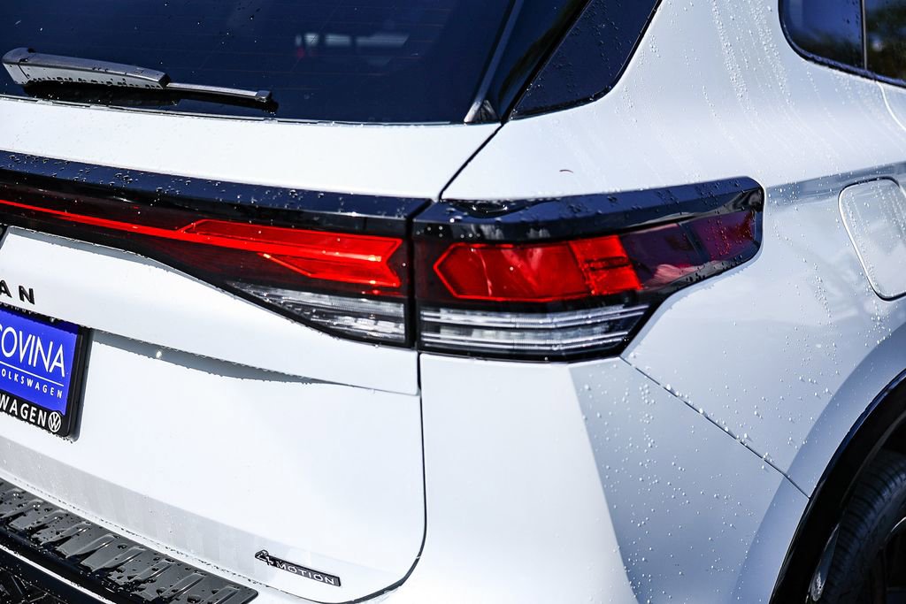 New 2026 Volkswagen Tiguan SE R-Line image 16