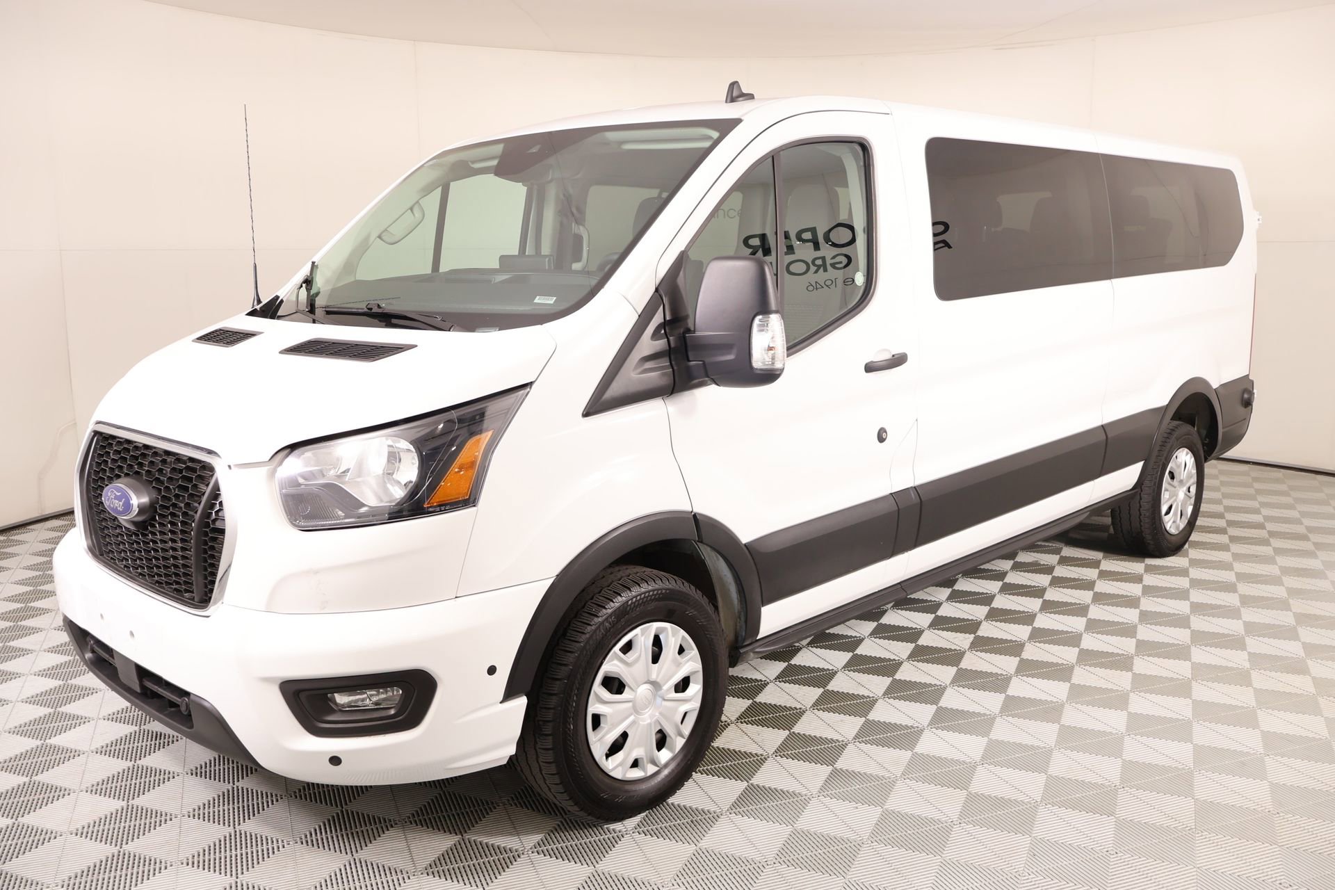 Used 2024 Ford Transit 350 XLT image 9