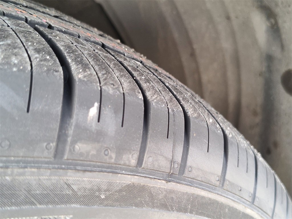 Used 2019 Toyota Highlander SE image 19