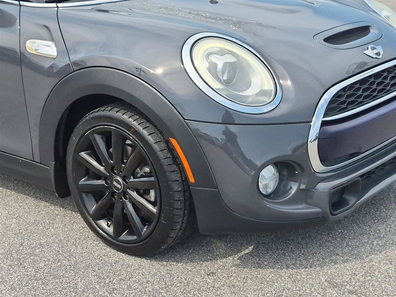 Used 2018 MINI Cooper S FWD image 9