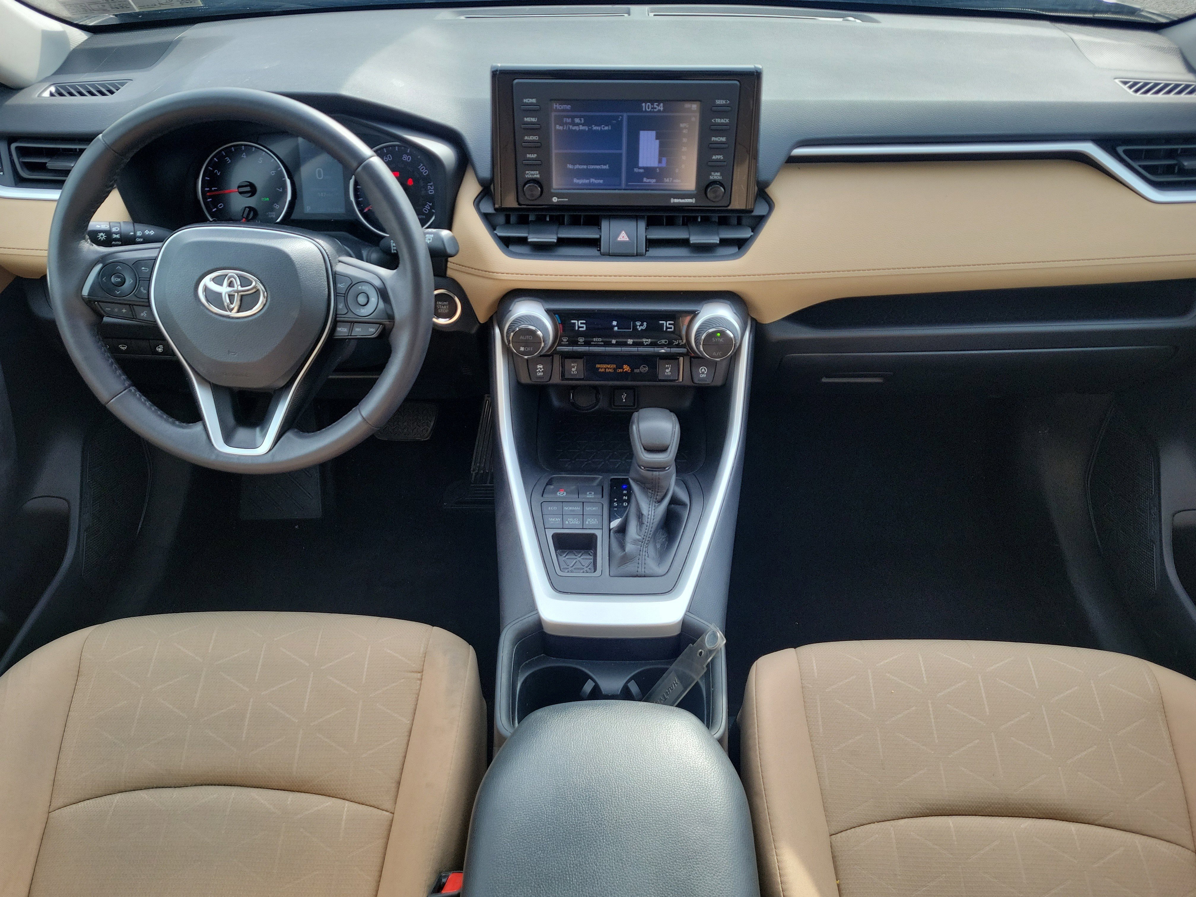 Used 2021 Toyota RAV4 XLE w/ Convenience Package image 13