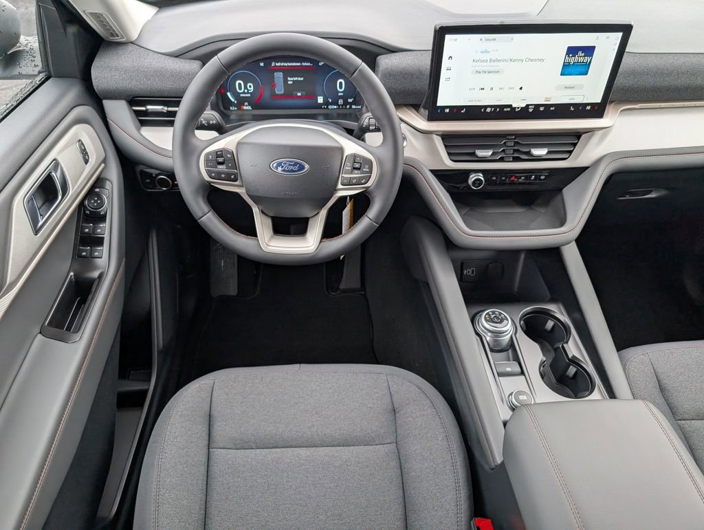New 2026 Ford Explorer Active image 8
