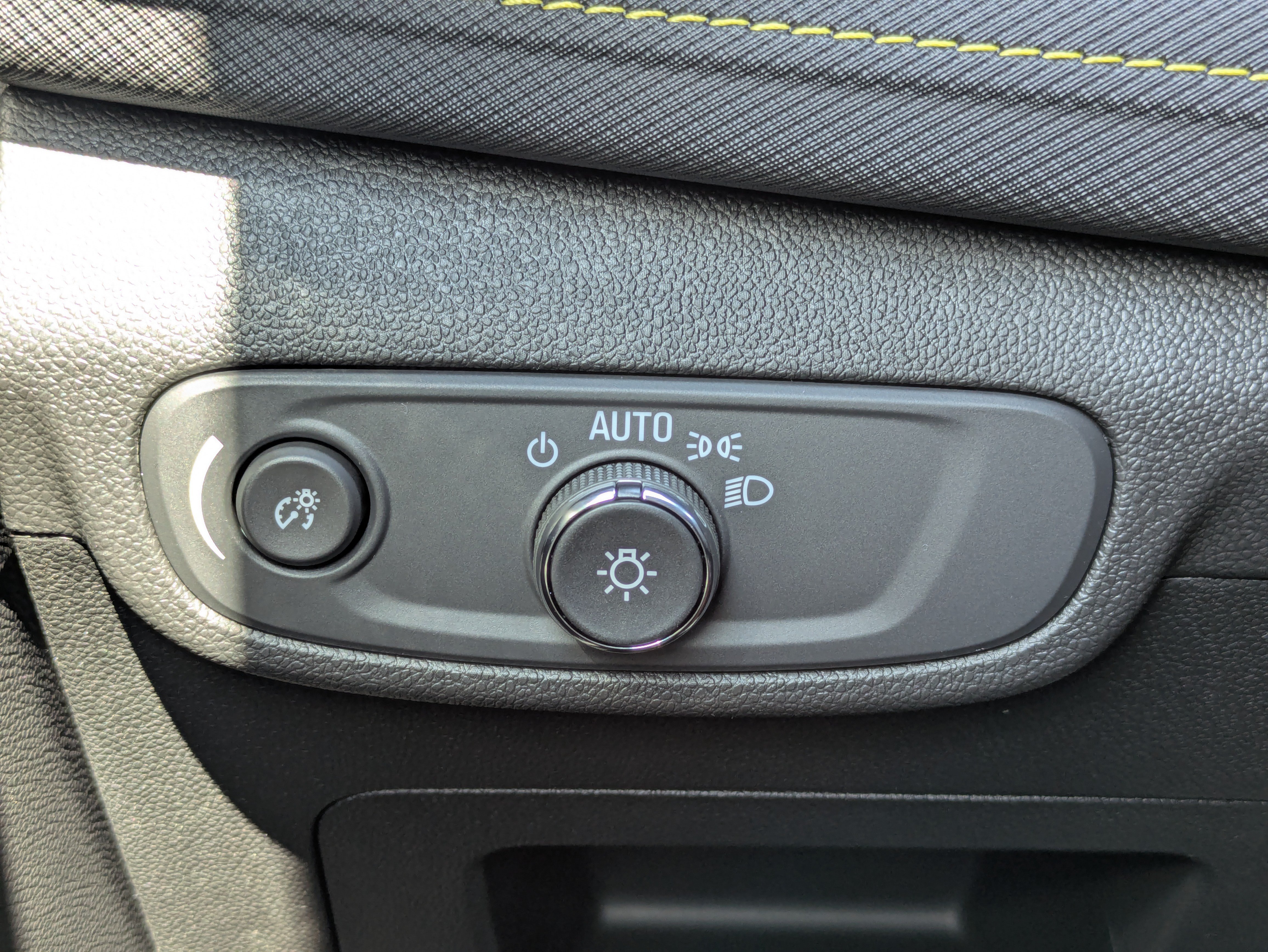New 2026 Chevrolet TrailBlazer ACTIV w/ Convenience Package FWD image 19