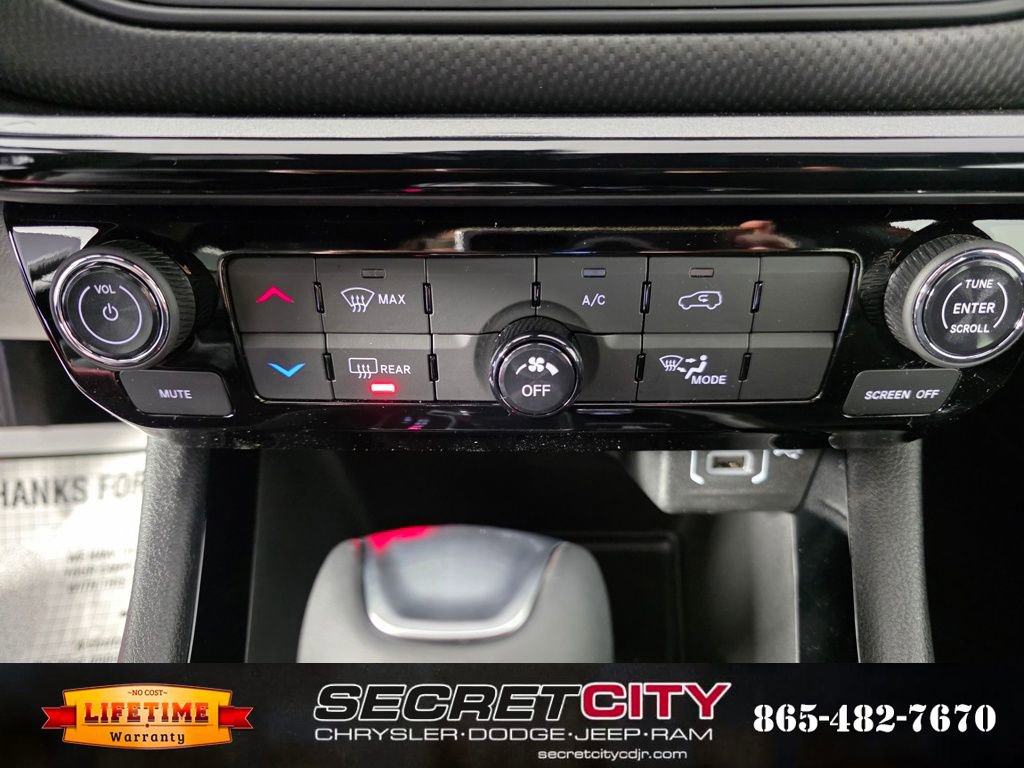 New 2026 Jeep Compass Latitude image 23