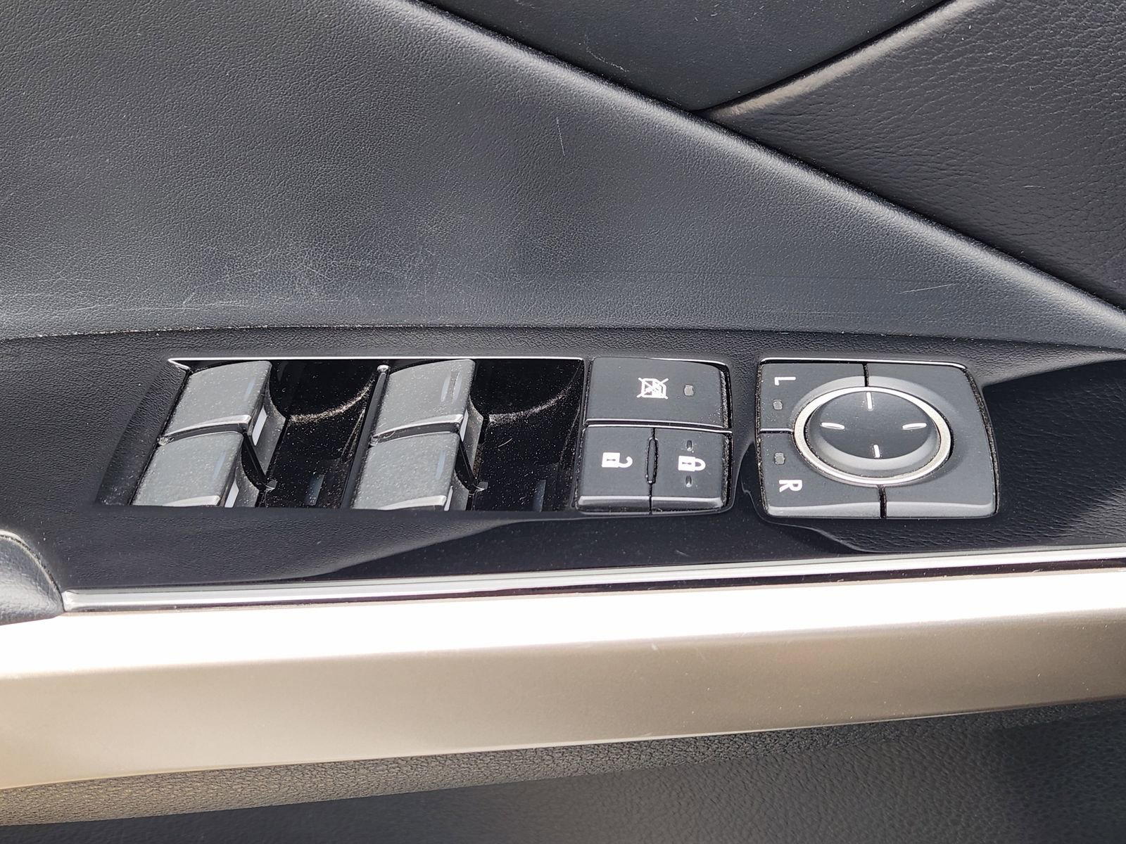 Used 2020 Lexus IS 300 w/ Accessory Package 2 RWD image 28