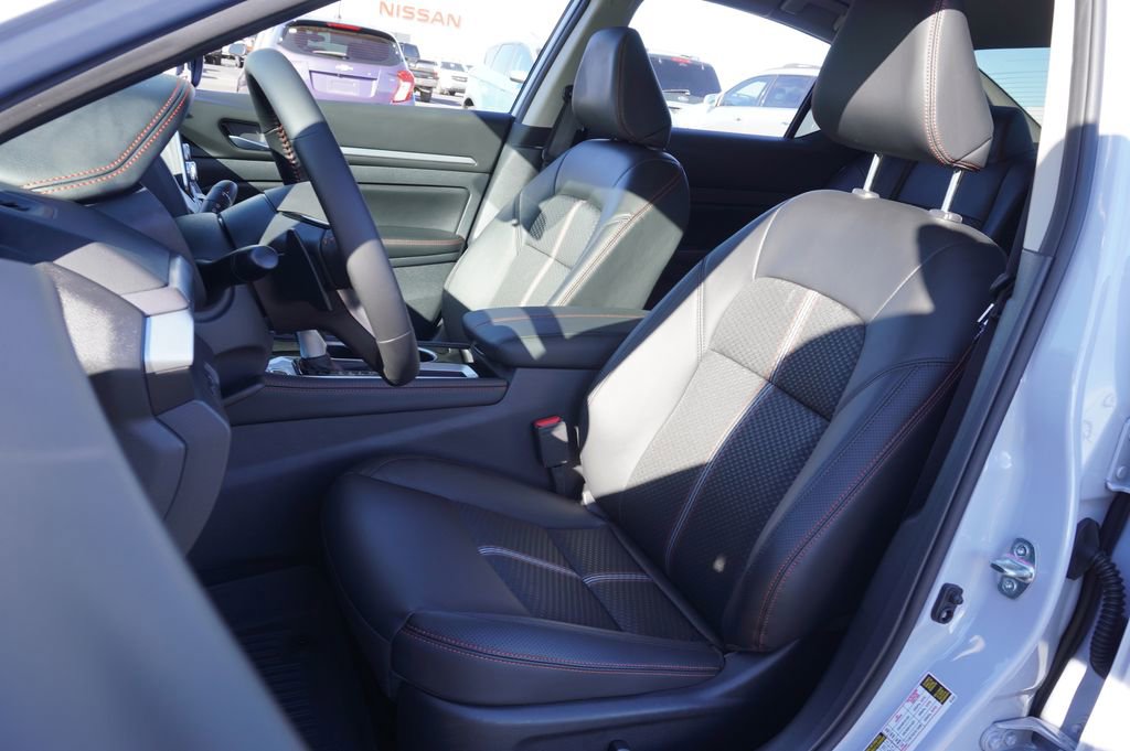 Certified 2025 Nissan Altima 2.5 SR image 13