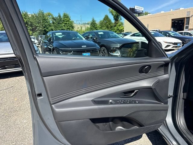 Used 2026 Hyundai Elantra Sport FWD image 29