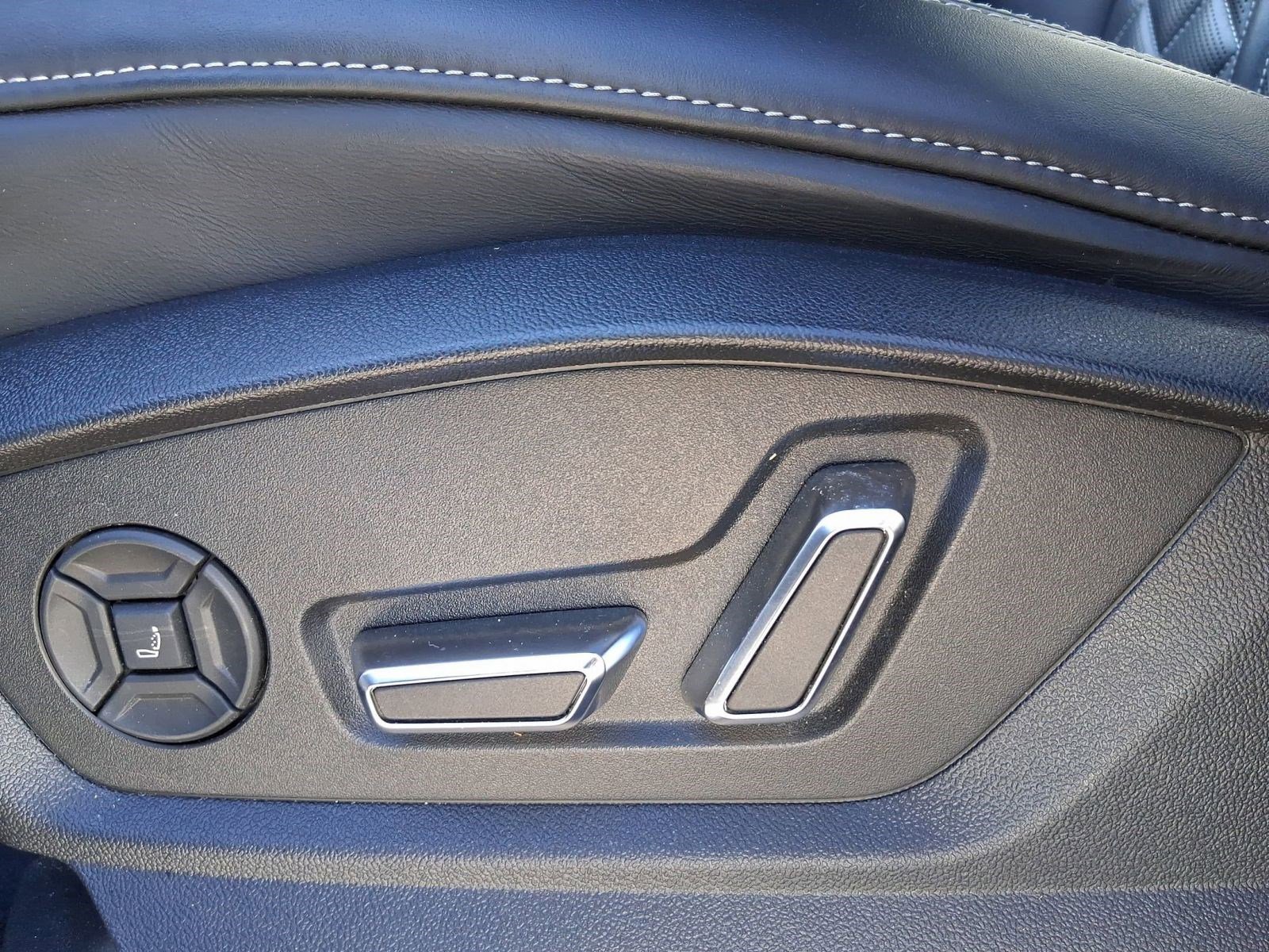 Used 2023 Audi SQ8 Prestige w/ Prestige Package image 11