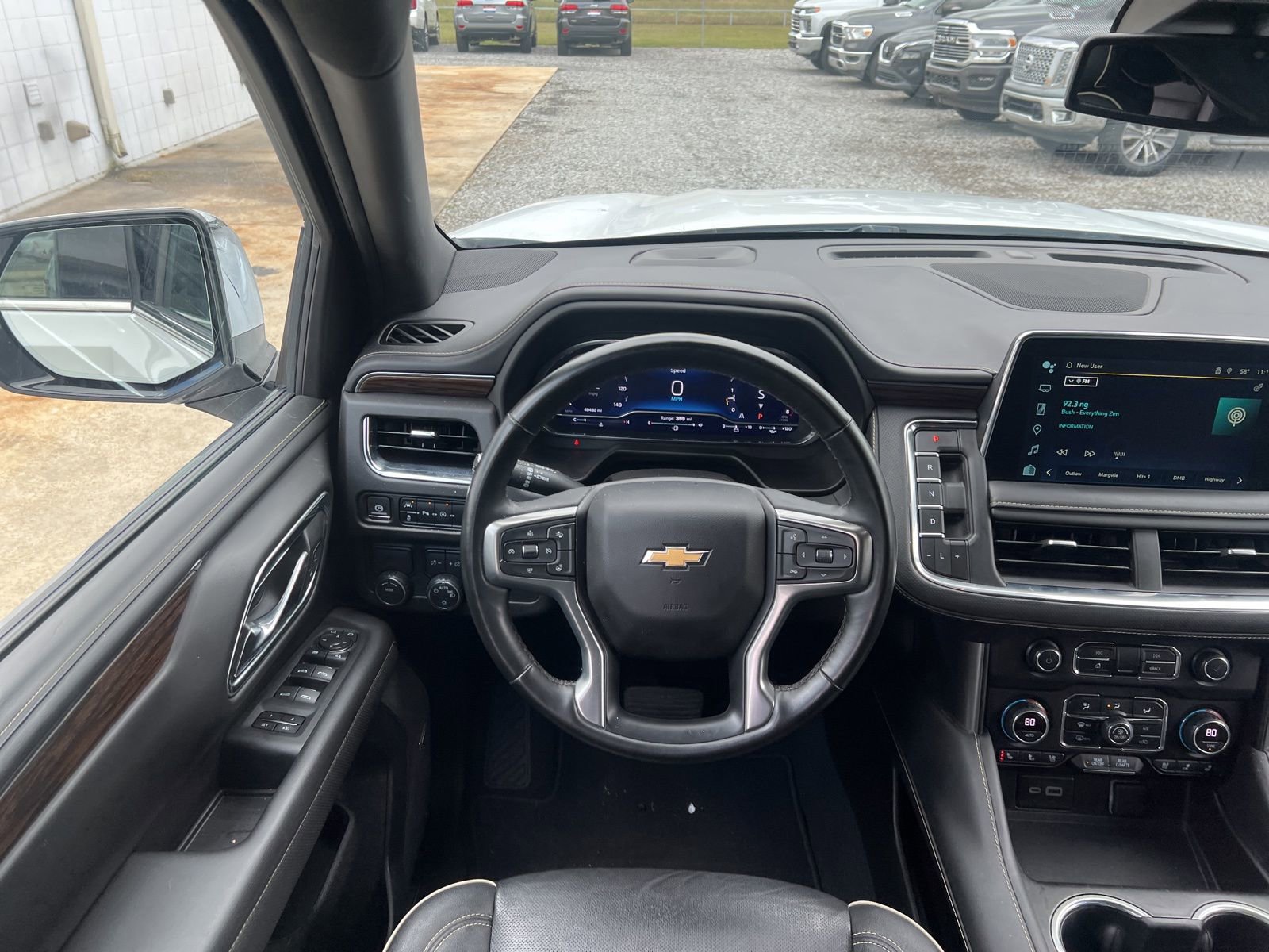 Used 2023 Chevrolet Suburban Premier image 11