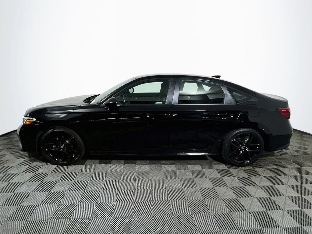 Used 2025 Honda Civic Sport image 4
