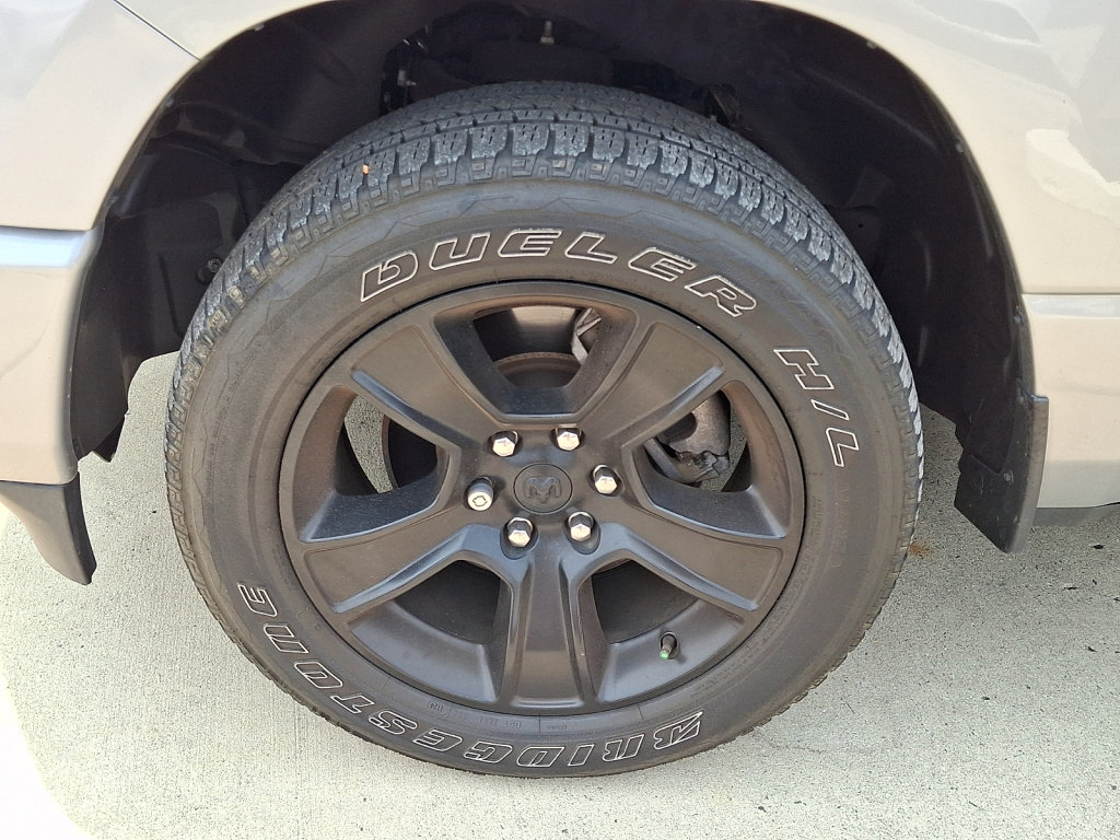 Used 2021 RAM 1500 Big Horn AWD/4WD image 3