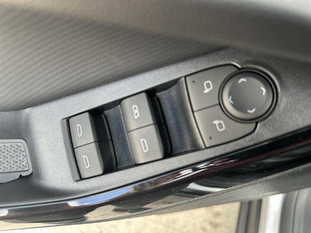 New 2027 Chevrolet Equinox LT w/ Convenience Package II FWD image 14