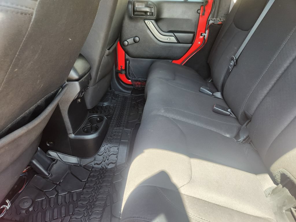 Used 2015 Jeep Wrangler Unlimited Sport AWD/4WD image 28