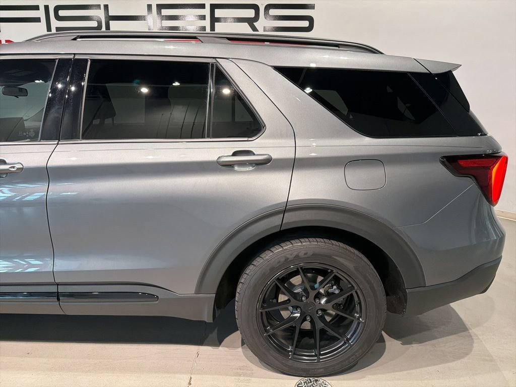 Used 2025 Ford Explorer ST-Line RWD image 7