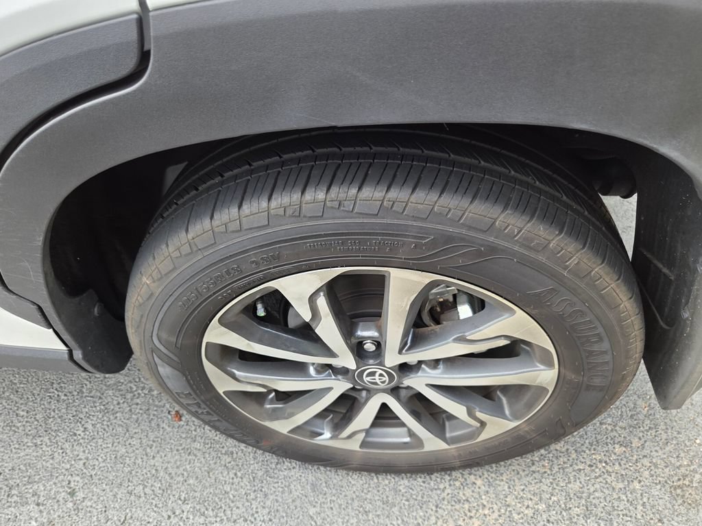 Certified 2023 Toyota Corolla Cross XLE FWD image 12