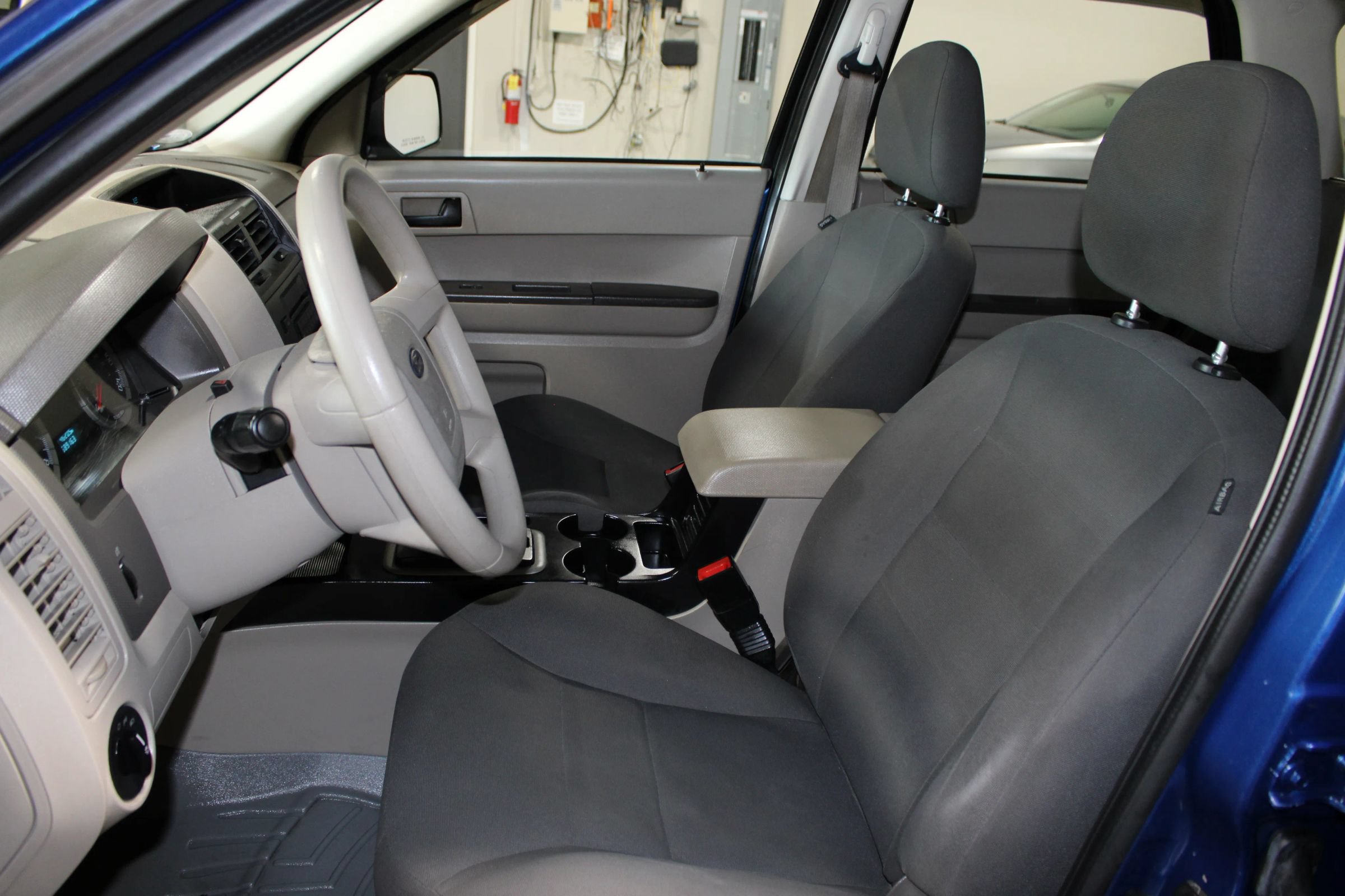 Used 2008 Ford Escape XLS FWD image 19