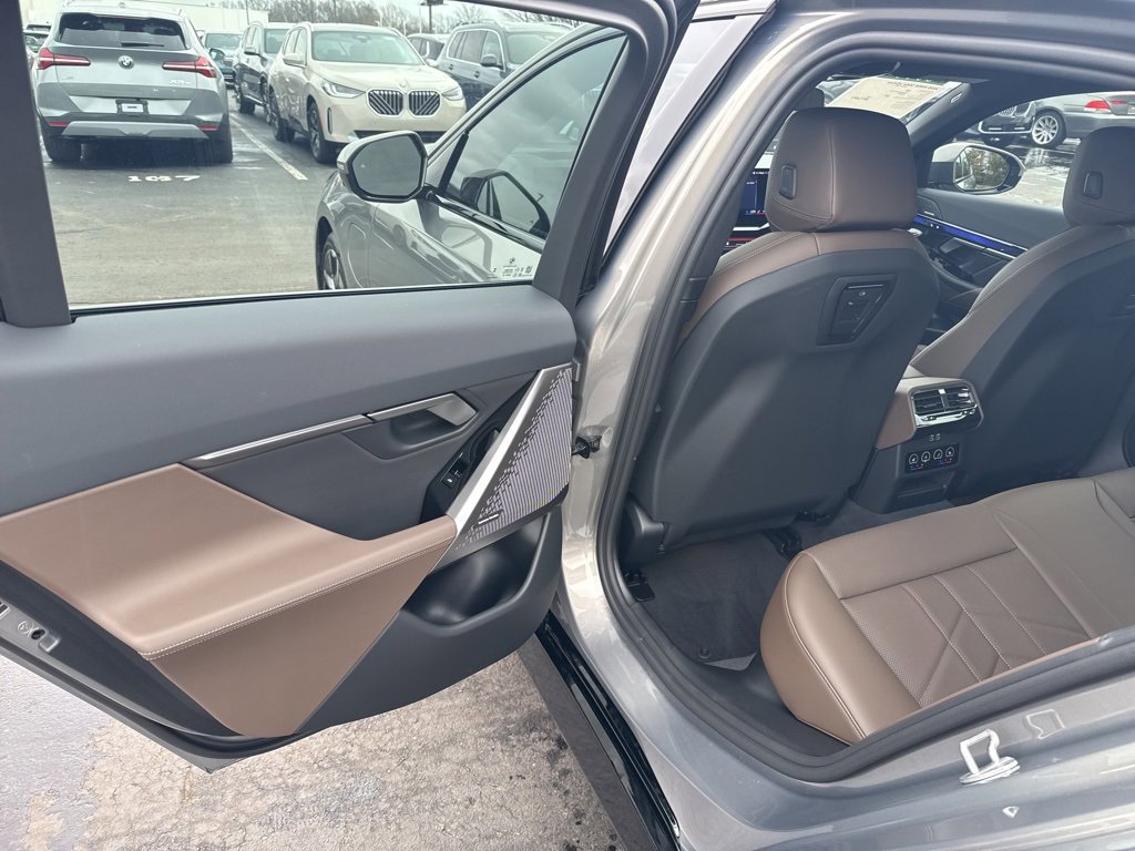 Used 2026 BMW 550e xDrive image 12