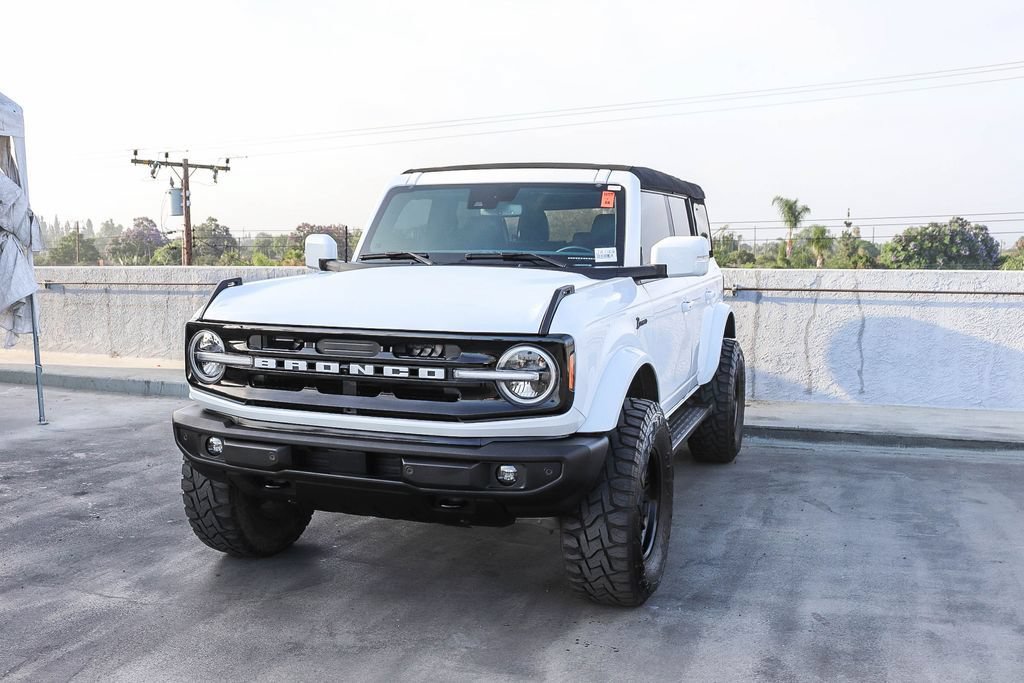 Used 2024 Ford Bronco Outer Banks AWD/4WD image 4