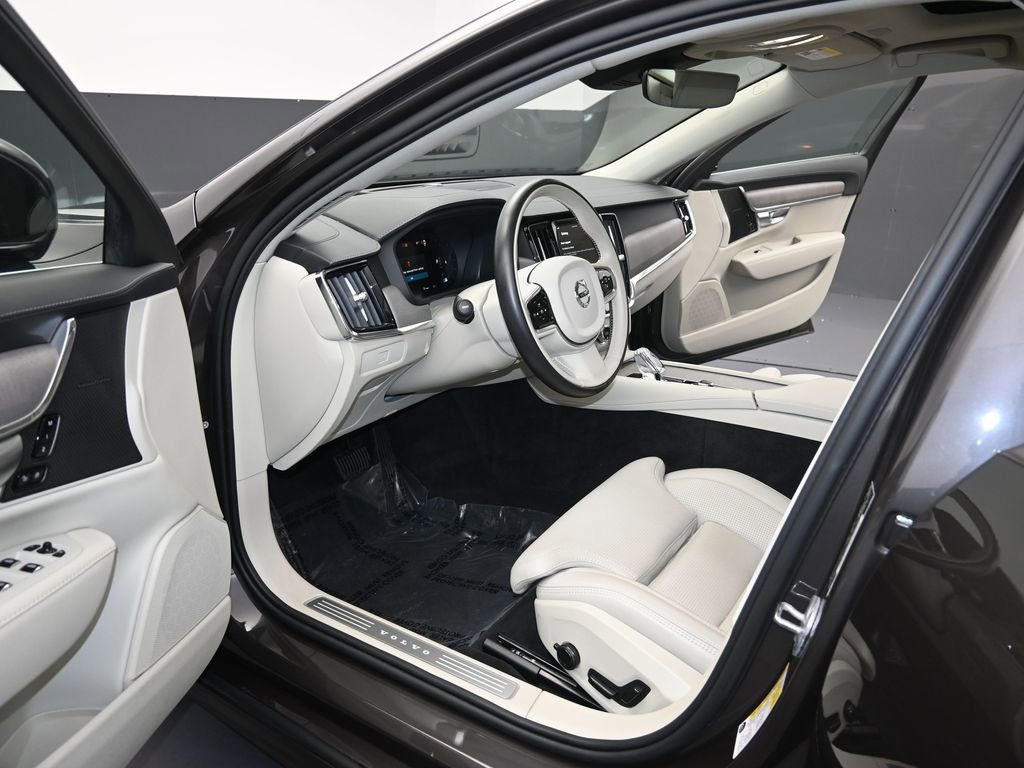 Used 2024 Volvo S90 B6 Ultimate image 13