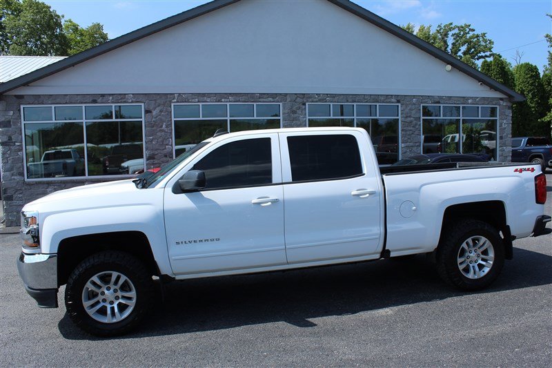 Used 2018 Chevrolet Silverado 1500 LT w/ Max Trailering Package AWD/4WD image 3
