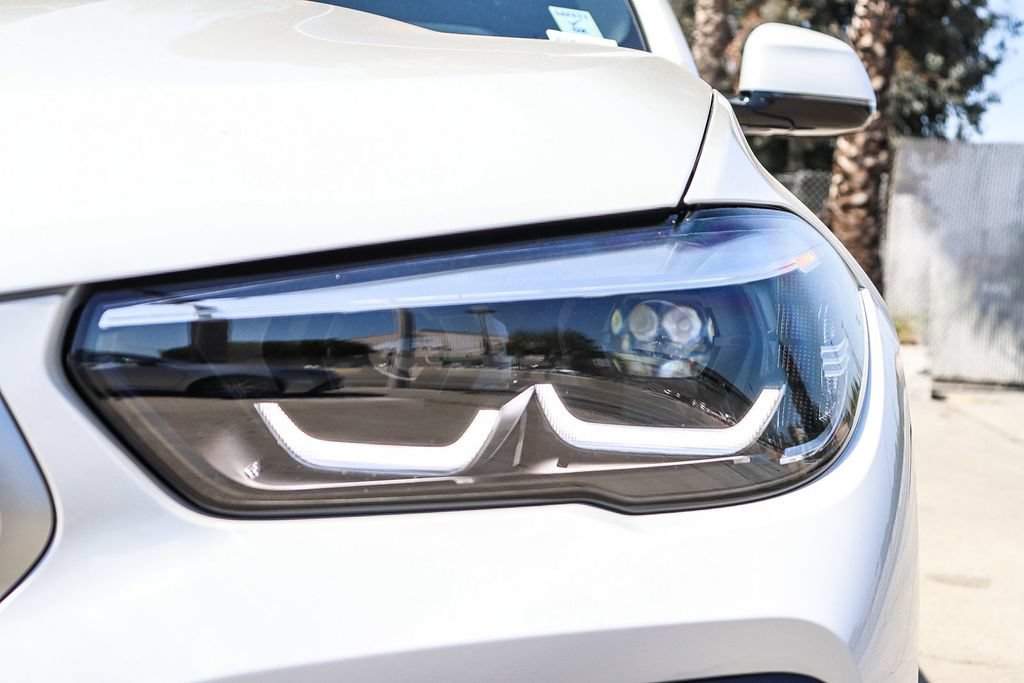 Used 2023 BMW X6 xDrive40i w/ M Sport Package AWD/4WD image 9