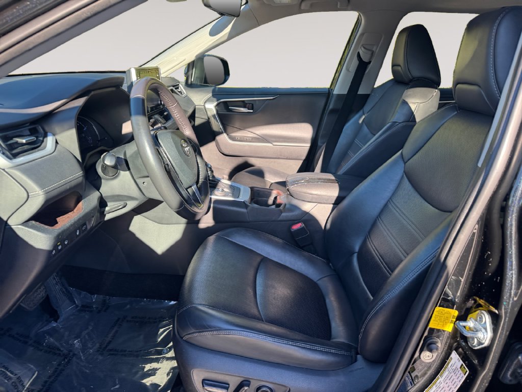 Used 2020 Toyota RAV4 Limited w/ Limited Grade Weather Package AWD/4WD image 9