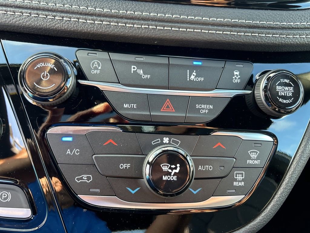 New 2025 Chrysler Pacifica Limited FWD image 42