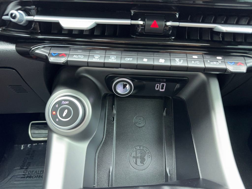 New 2024 Alfa Romeo Tonale Veloce image 26