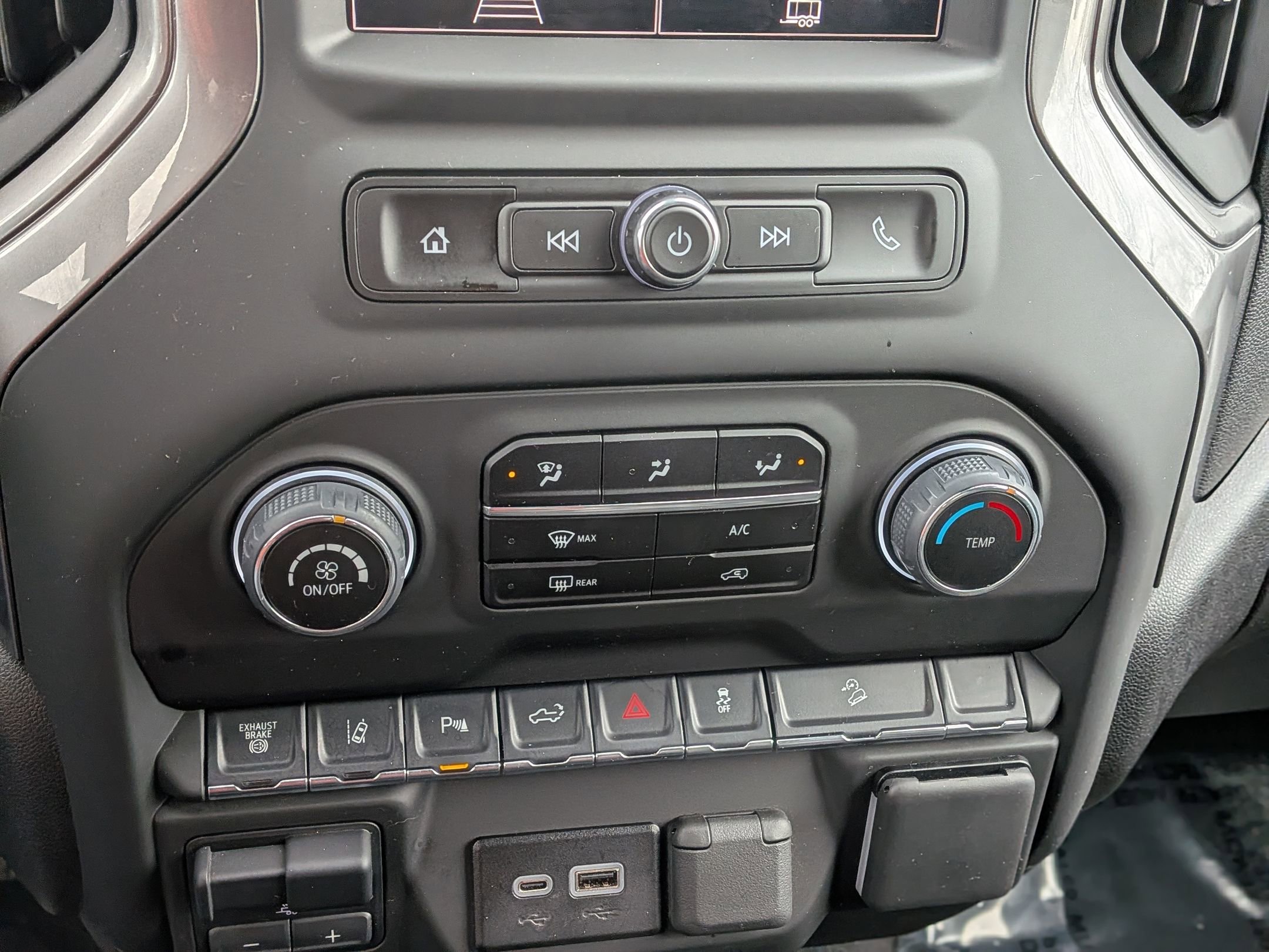 Certified 2025 Chevrolet Silverado 2500 Custom w/ Custom Value Package image 28