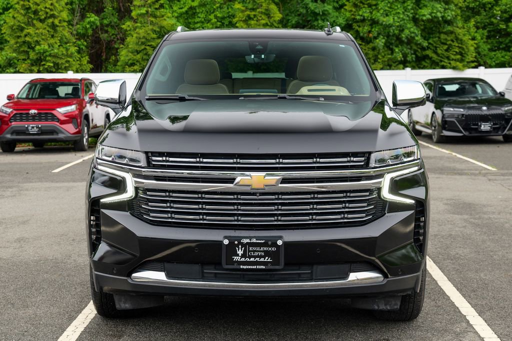 Used 2021 Chevrolet Suburban Premier w/ Premium Package AWD/4WD image 2