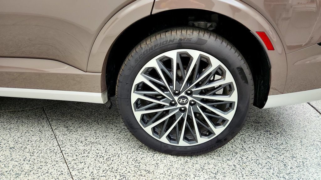 Used 2026 Hyundai Palisade Calligraphy FWD image 9