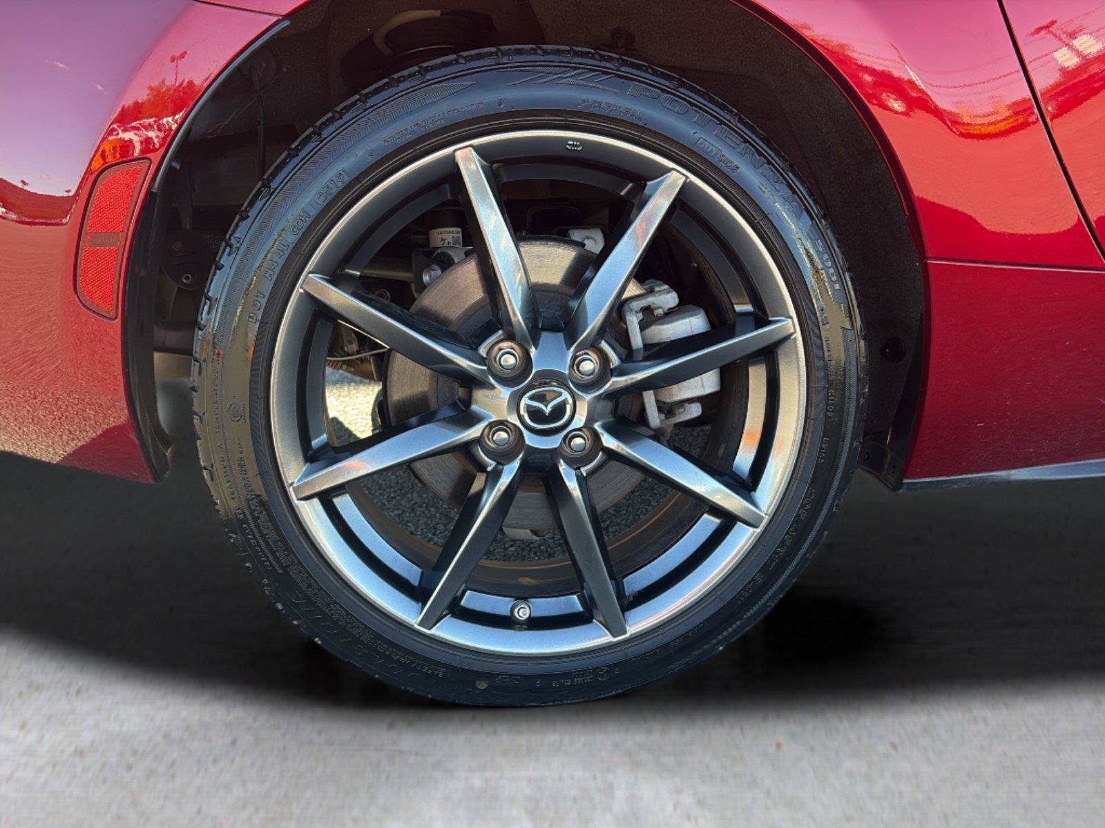 Used 2019 MAZDA MX-5 Miata RF Grand Touring RWD image 39