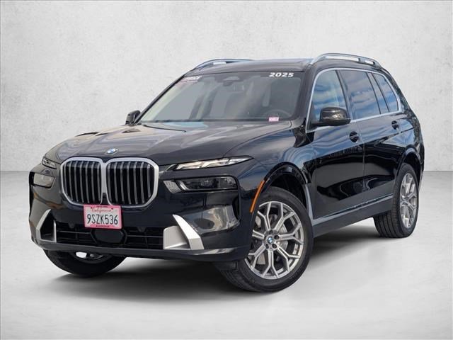 Used 2025 BMW X7 xDrive40i w/ Premium Package image 1