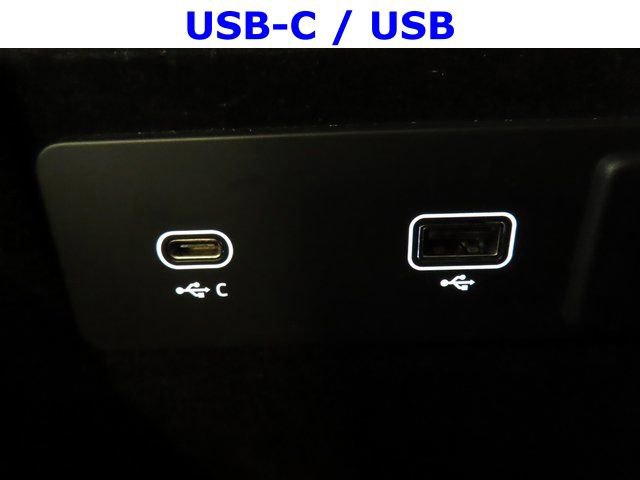 Used 2024 Jaguar F-PACE R-Dynamic S image 10