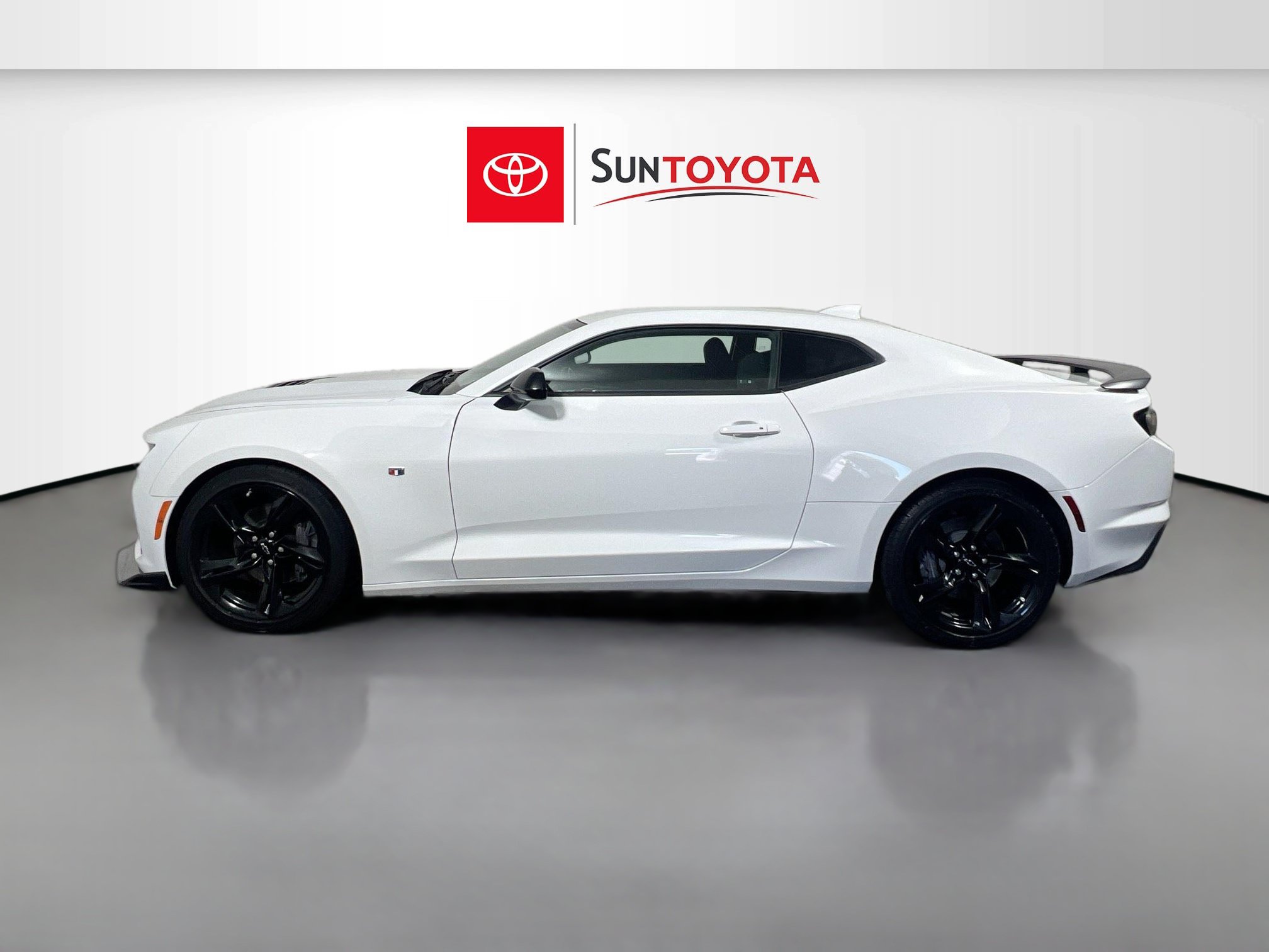 Used 2022 Chevrolet Camaro SS RWD image 7