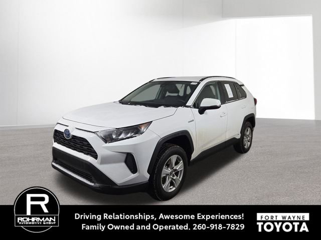 Used 2021 Toyota RAV4 LE AWD/4WD image 1