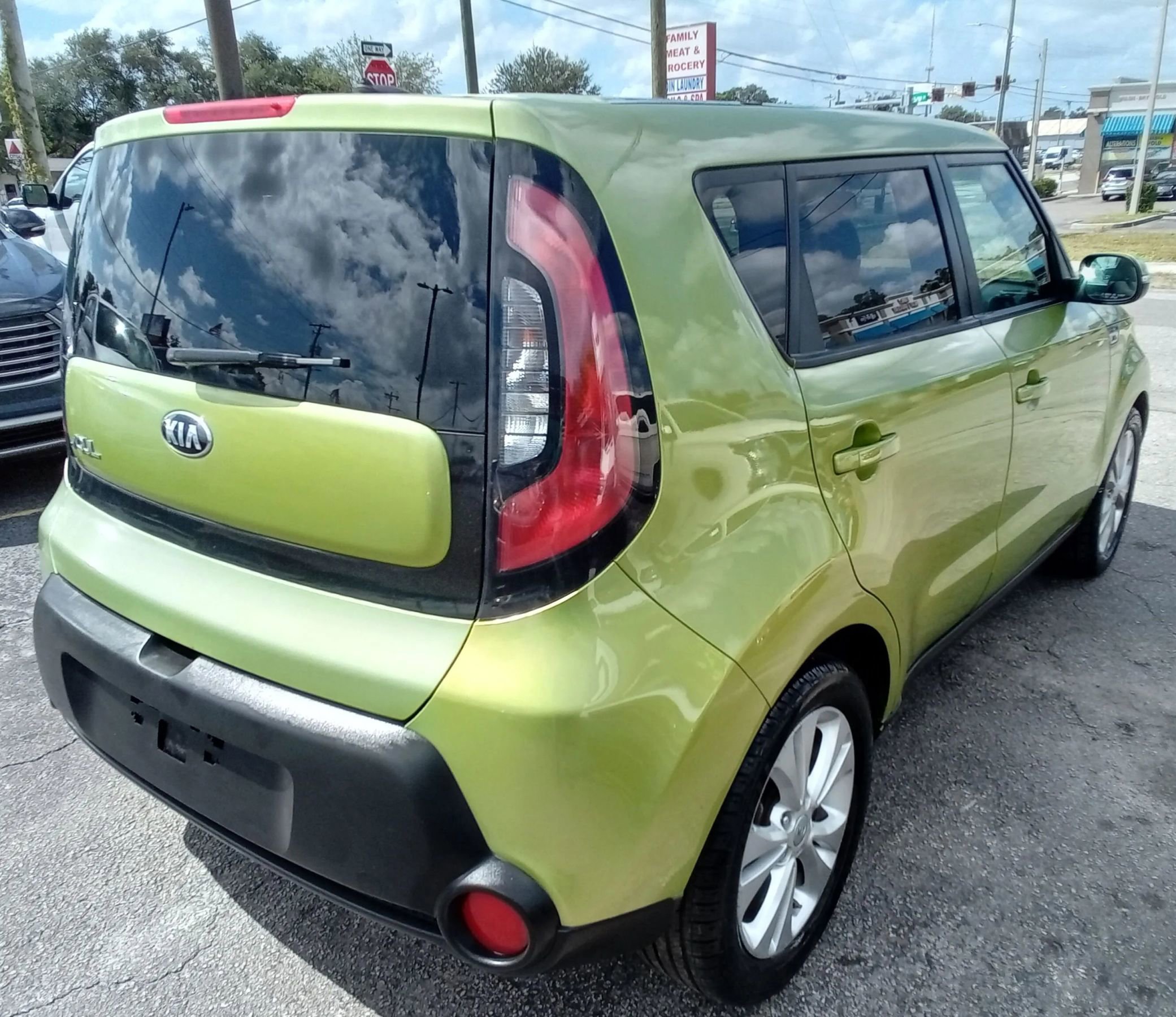 Used 2014 Kia Soul + FWD image 5