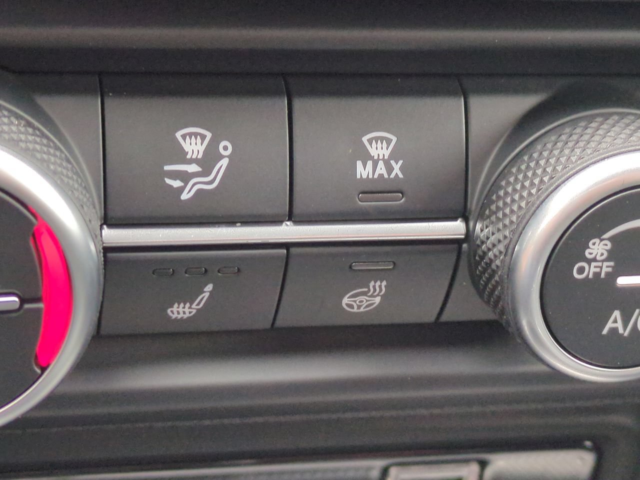 New 2025 Alfa Romeo Giulia w/ Driving Assist Package RWD image 19