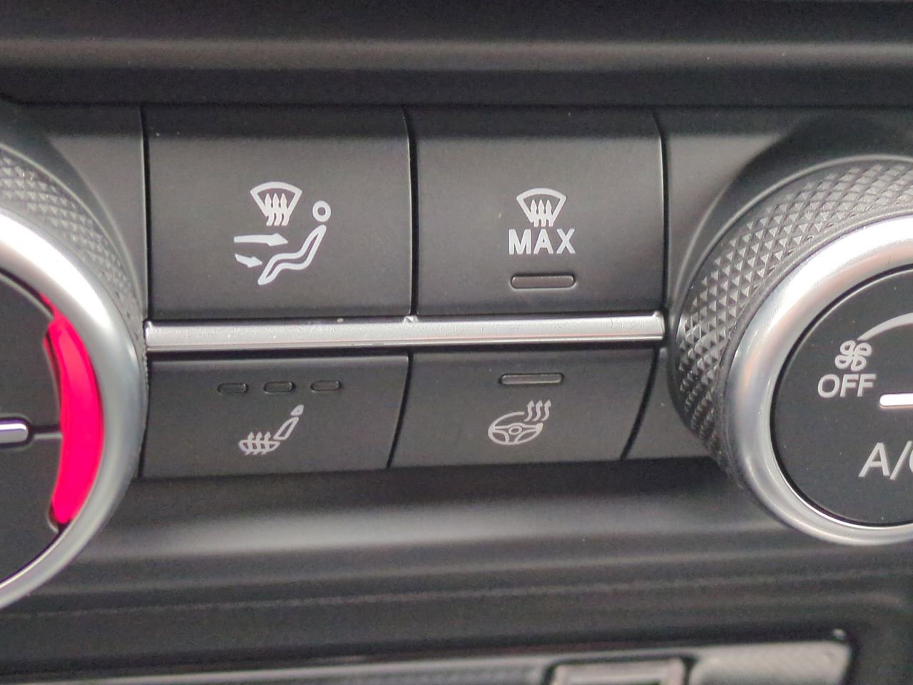 New 2025 Alfa Romeo Giulia w/ Driving Assist Package RWD image 19