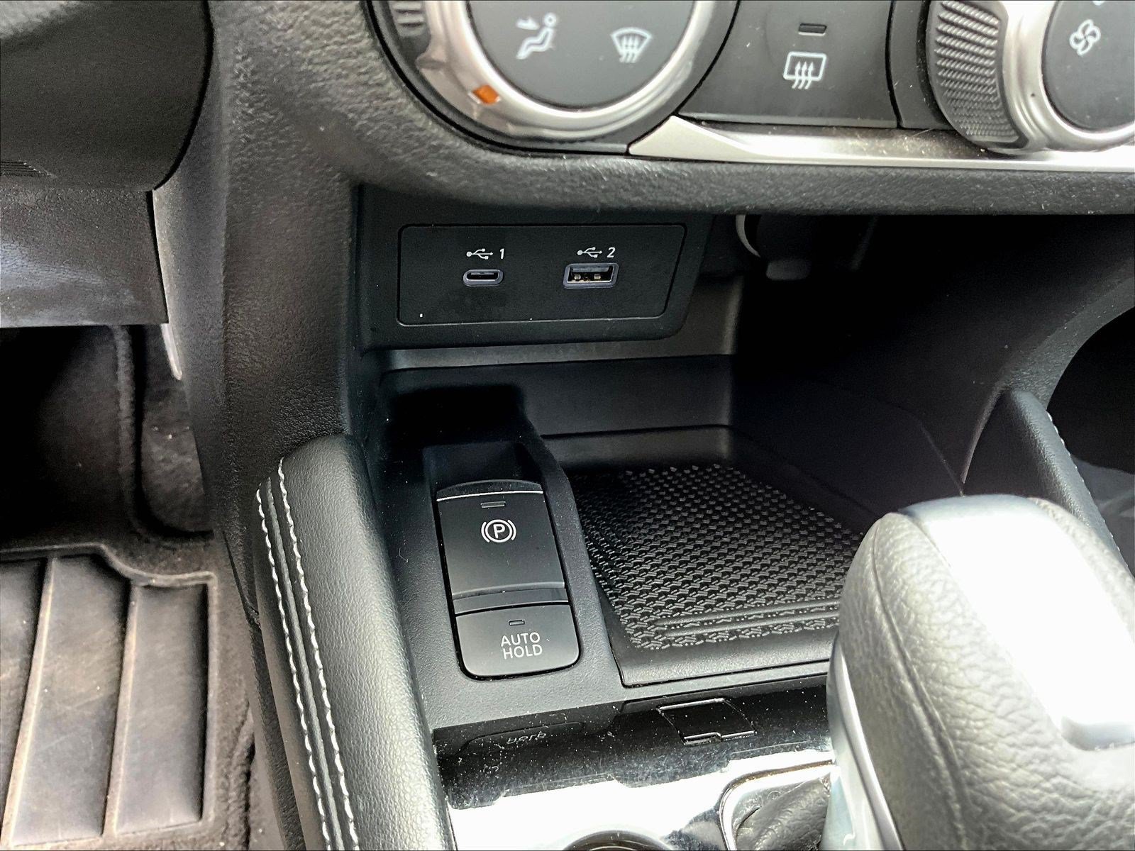 Used 2023 Nissan Kicks SV FWD image 16