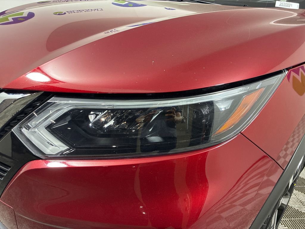 Used 2022 Nissan Rogue Sport SL w/ Premium Package image 4
