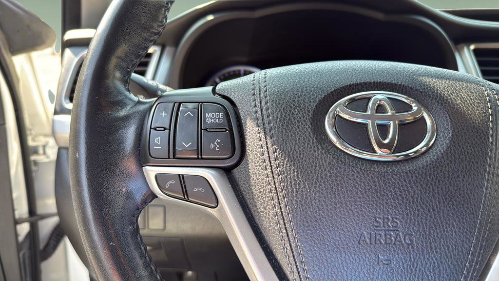 Used 2018 Toyota Highlander Limited Platinum image 24