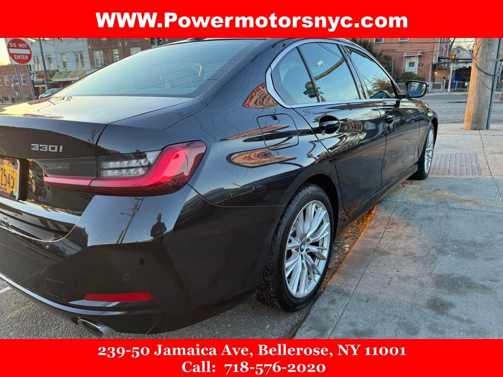 Used 2024 BMW 330i Sedan w/ Convenience Package RWD image 5