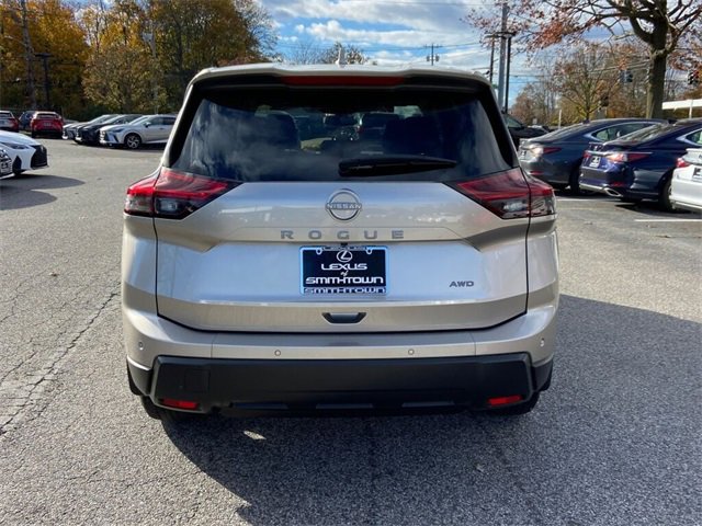 Used 2026 Nissan Rogue SV image 6